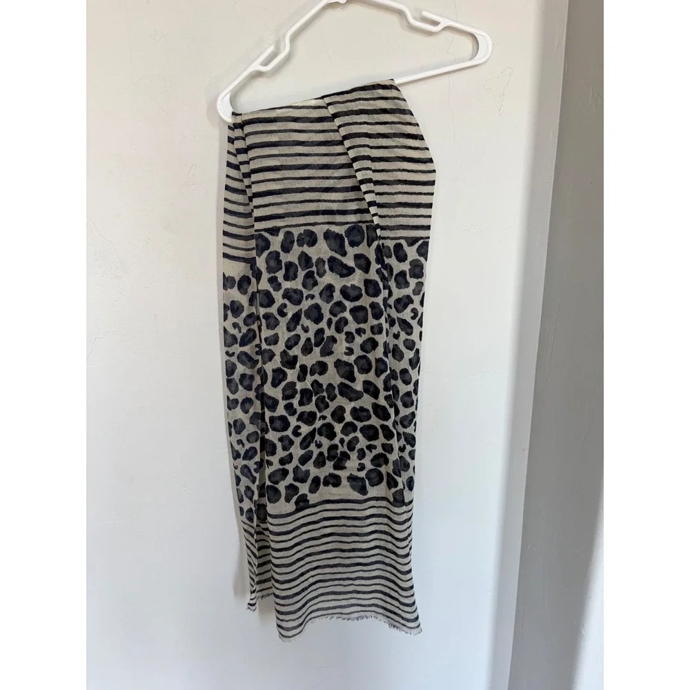 Vismaya Leopard Stripe Scarf Navy Cream Animal Print Lightweight Wrap India